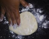 A picture of step 8 of Pizza Without Oven.