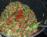 A picture of step 3 of Chicken vegetable macroni kabab.