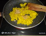 A picture of step 3 of Banana Halwa.