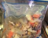 Foto del paso 5 de la receta: Caldo de Mariscos Estilo Ecutoriano