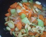 Foto langkah ke 3 dari resep Cap Cay Seafood.