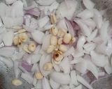 A picture of step 1 of Corn Methi curry.