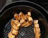 รูปขั้นตอนการทำที่ 6 ของ หมูกรอบหม้อทอดไร้น้ำมัน