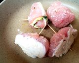 A picture of step 4 of Involtini Do Pollo,All'erba Cipollina. Chicken Roulades + Chives.