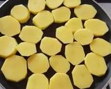Foto langkah ke 1 dari resep Pizza telur kentang teflon (super kilat).