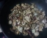 Foto del paso 2 de la receta: 1057. Champiñones y setas con jamón