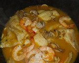 Foto del paso 10 de la receta: Merluza en salsa marinera