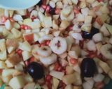 A picture of step 3 of Mix fruits chat.
