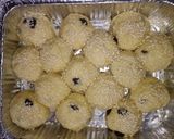 A picture of step 6 of Mini raisins buns.