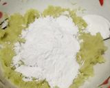 Foto langkah ke 4 dari resep Kelepon dan cenil telo.