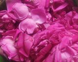 Foto langkah ke 1 dari resep Rose water.