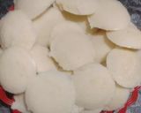 રવા ની ઈડલી (Rava Idli Recipe In Gujarati) રેસીપી સ્ટેપ2ફોટો