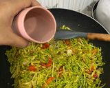 Foto langkah ke 7 dari resep Tumis Bunga Pepaya.