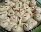 A picture of step 3 of Mava laddoo.