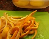 Foto del paso 3 de la receta: Cáscaras de naranjas confitadas