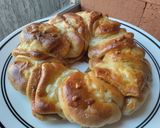 A picture of step 12 of Guava and Dulce de Leche Bread Ring.