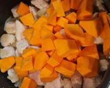 Foto del paso 3 de la receta: Guiso de pollo con berenjena y boniato