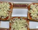 A picture of step 3 of Bread pizza🍕.