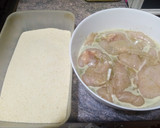 Foto del paso 11 de la receta: Filetes de pollo empanados con salsa de pimientos del Piquillo