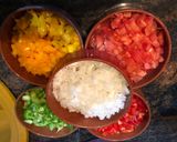 Foto del paso 3 de la receta Berenjenas rellenas con guarnición de aguacate y ensalada