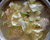 Foto langkah ke 2 dari resep Sayur sop ayam pake baso spesial.