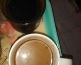 Foto langkah ke 5 dari resep Kopi hitam dan kopi susu.