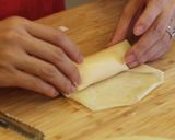 Foto langkah ke 6 dari resep Risol Udang Mayo: GARING, LEMBUT, ANTI SOBEK.