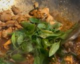 Gambar langkah 3 resipi Resepi Ayam/Daging Pad Kra Pao.