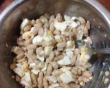 Foto del paso 3 de la receta: Ensalada de porotos y huevo duro