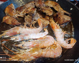 Foto del paso 1 de la receta: Paella de conejo y gambas langostineras