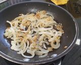 Foto del paso 1 de la receta: Nachos con guacamole y cebolla caramelizada