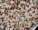 गुड़ मेवा पापडी(Gur meva papdi recipe in Hindi) रेसिपी चरण 4 फोटो