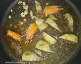 Foto del paso 3 de la receta: Arroz seco de verduras, gambas y aguacate