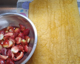 Foto del paso 6 de la receta: Pionono con crema y 💚🍓🍓🍓 Frutillas 🍓🍓🍓💚🍓🍓🍓