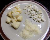 Foto del paso 2 de la receta: Polenta cremosa a los 4 quesos
