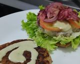 Foto del paso 17 de la receta: Hamburguesa🥩de res 🧀en pancakes🧇de vegetales🍔🥯🥞