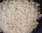 Foto del paso 3 de la receta: Arroz de coliflor a la cubana