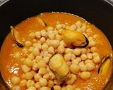 Foto del paso 8 de la receta Garbanzos con mejillones