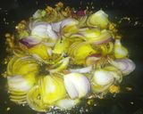 कद्दू की खट्टी मिठी गुड़ की सब्जी (kaddu ki khatti meethi gur ki sabzi recipe in Hindi) रेसिपी चरण 3 फोटो