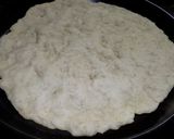 Foto del paso 3 de la receta: Pizza pastrami con cebollas caramelizadas