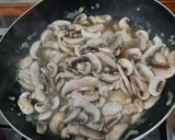 Gombapörkölt recept fázis 2 fotója