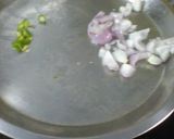 A picture of step 3 of Onion tomato kachuri.