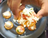 মোনাকো বিস্কুট পিজ্জা(biscuit pizza recipe in Bengali) রেসিপি ধাপ - 4 ছবি