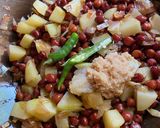 A picture of step 4 of Kala Chana Ghugni.