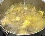 Foto langkah ke 1 dari resep Sop Ayam.