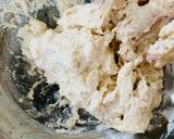 Hình bước làm 4 của món Bánh mì chua (sourdough) không cần định lượng chính xác, không bỏ đi bột cái, và không cần nhào bột