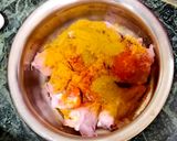 A picture of step 2 of Chicken pakoda.