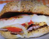 Foto del paso 3 de la receta Bocata de pavo con verduras y queso