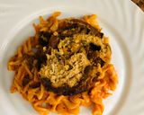 Foto del paso 7 de la receta: Rollo de Plátano frito relleno de puré de salmón, hierbas aromáticas y jamón Serrano