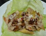 Foto del paso 9 de la receta: Wrap🌮de lechuga🥙de pollo, jamón🌯y cebolla caramelizada🥬🧅🍗🥓🍯🥙